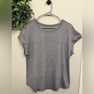 Lululemon Gray “Lost In Pace Short Sleeve” Size 8